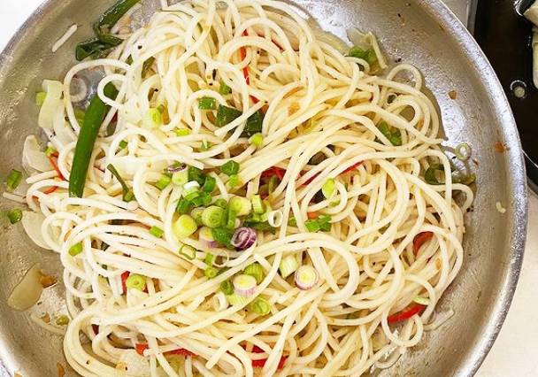 Itameshi style Ume Shiso Spaghetti